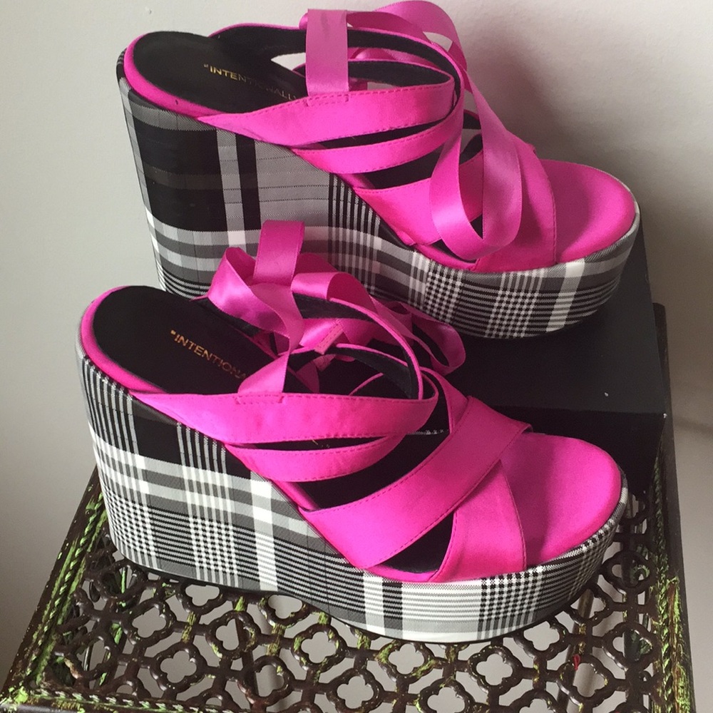 NWOT Black white checker pink strap ribbon lace 6